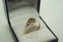 100% Genuine Vintage 9k Solid Yellow Gold Engraved BG Signet Ring Size 8 or Q