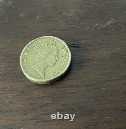 Rare 1988 australian 2 dollar coin HH & RDM Initials Circulated